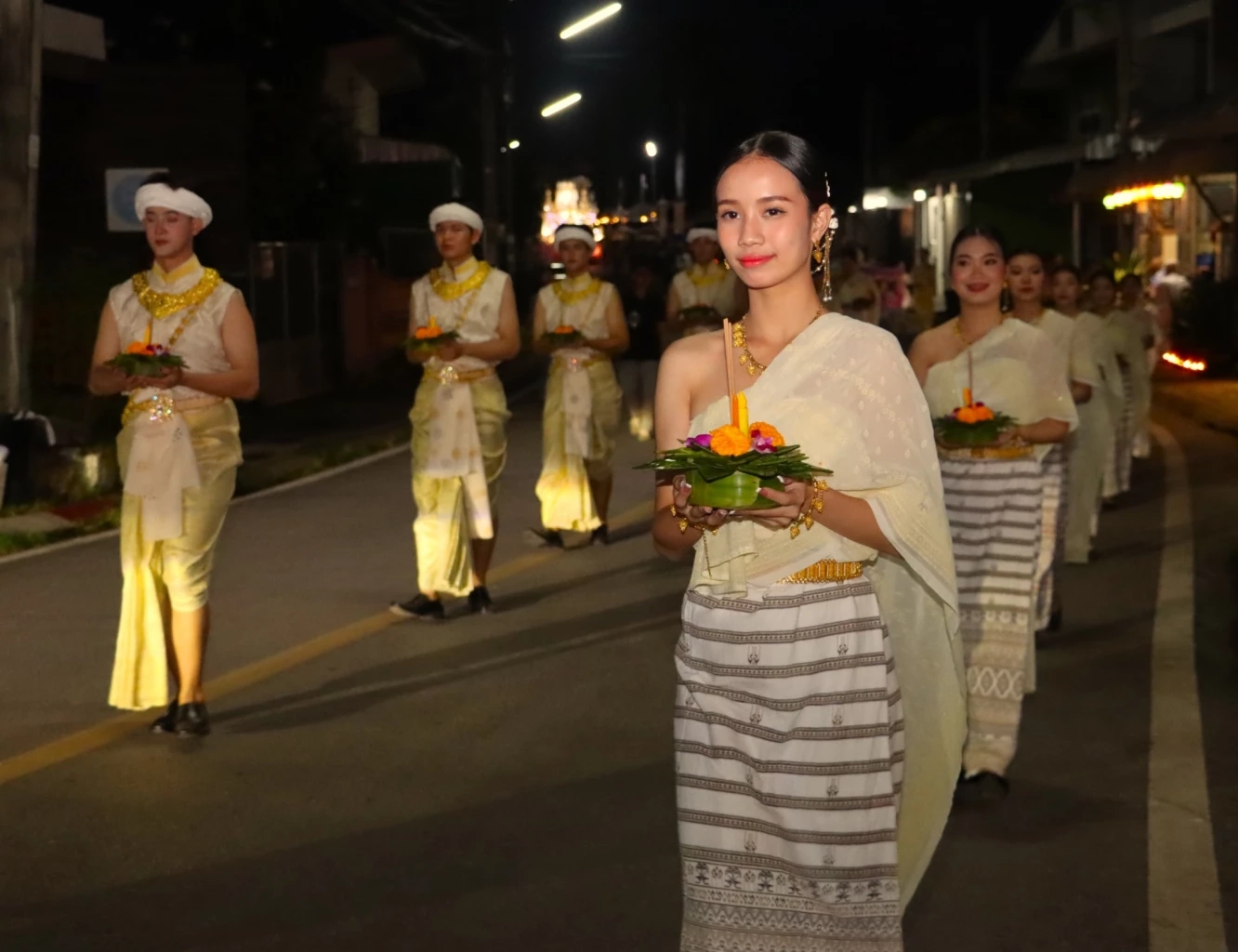 ลอยกระทงดิจิทัล ชมขบวนแห่กระทง จาก 15 ชุมชน ณ กว๊านพะเยา