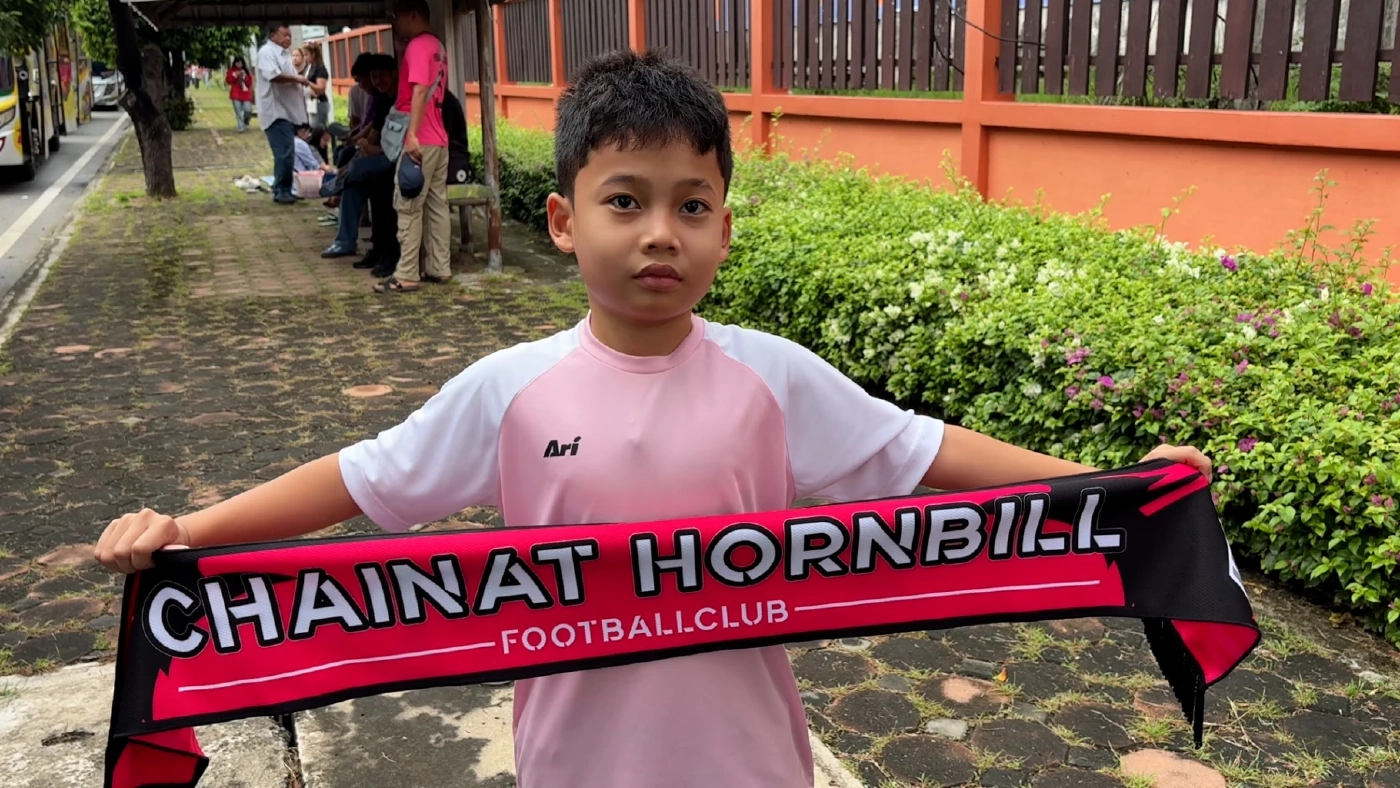 นัดนี้พี่ขอ! ทัพกองเชียร์ รร.อบจ.ชัยนาท เข้า กทม.เชียร์นักเตะ คว้าแชมป์บอล 7