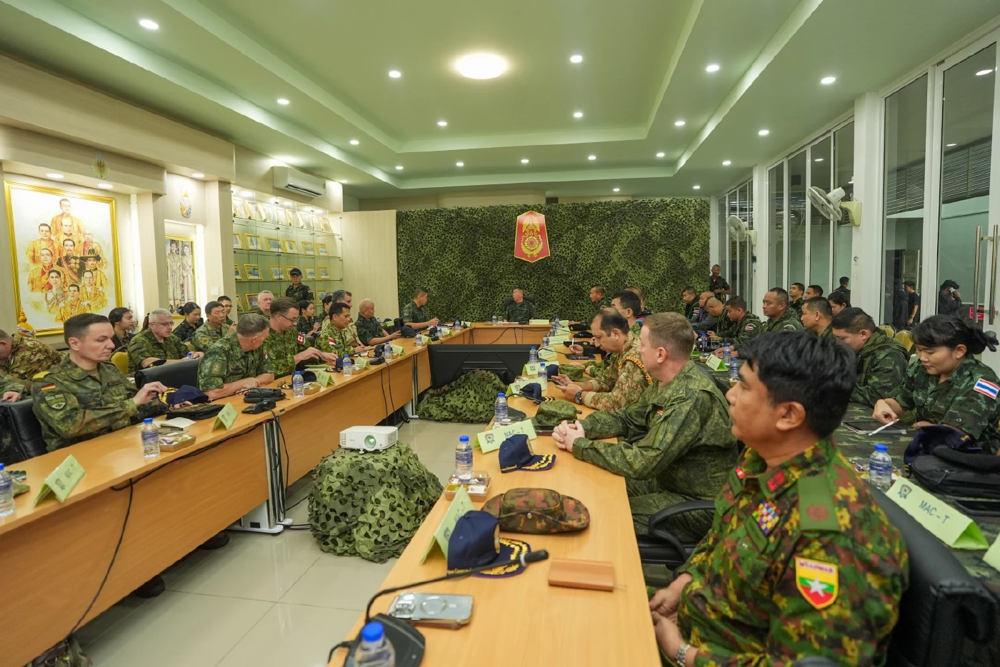 ทูตทหารฯ 17 ประเทศ ลงพื้นที่ ชายแดนสระแก้ว จุดละเมิดข้อตกลงหยุดยิง