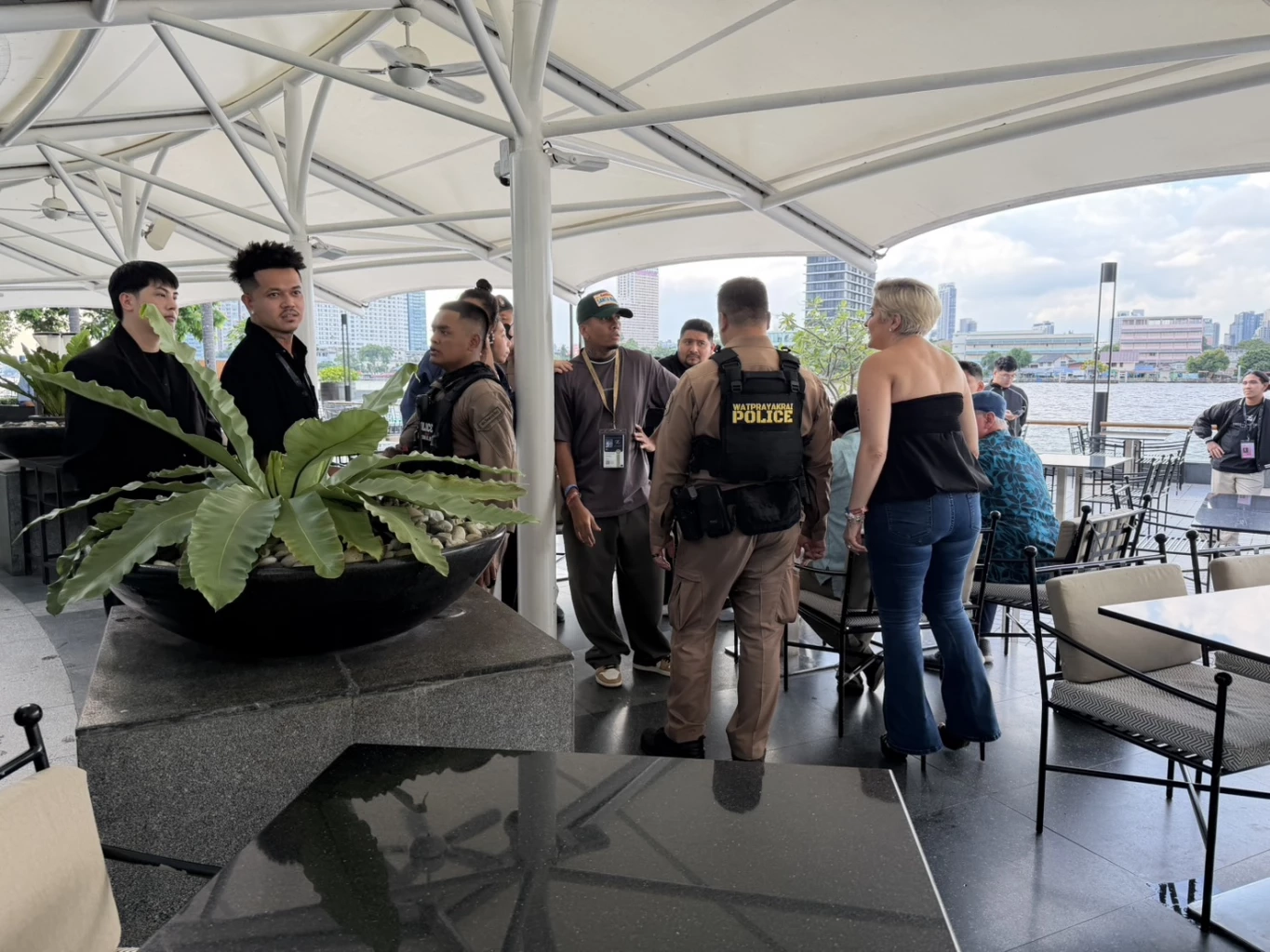 ตร.รวบทีมงาน “มิสยูนิเวิร์ส” ใช้นางงามถ่ายโฆษณาคาสิโนออนไลน์