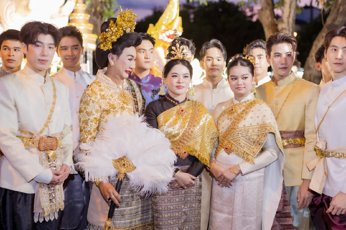 เชียงใหม่จัดขบวนยี่เป็งยิ่งใหญ่ รำลึก "พระพันปีหลวง"