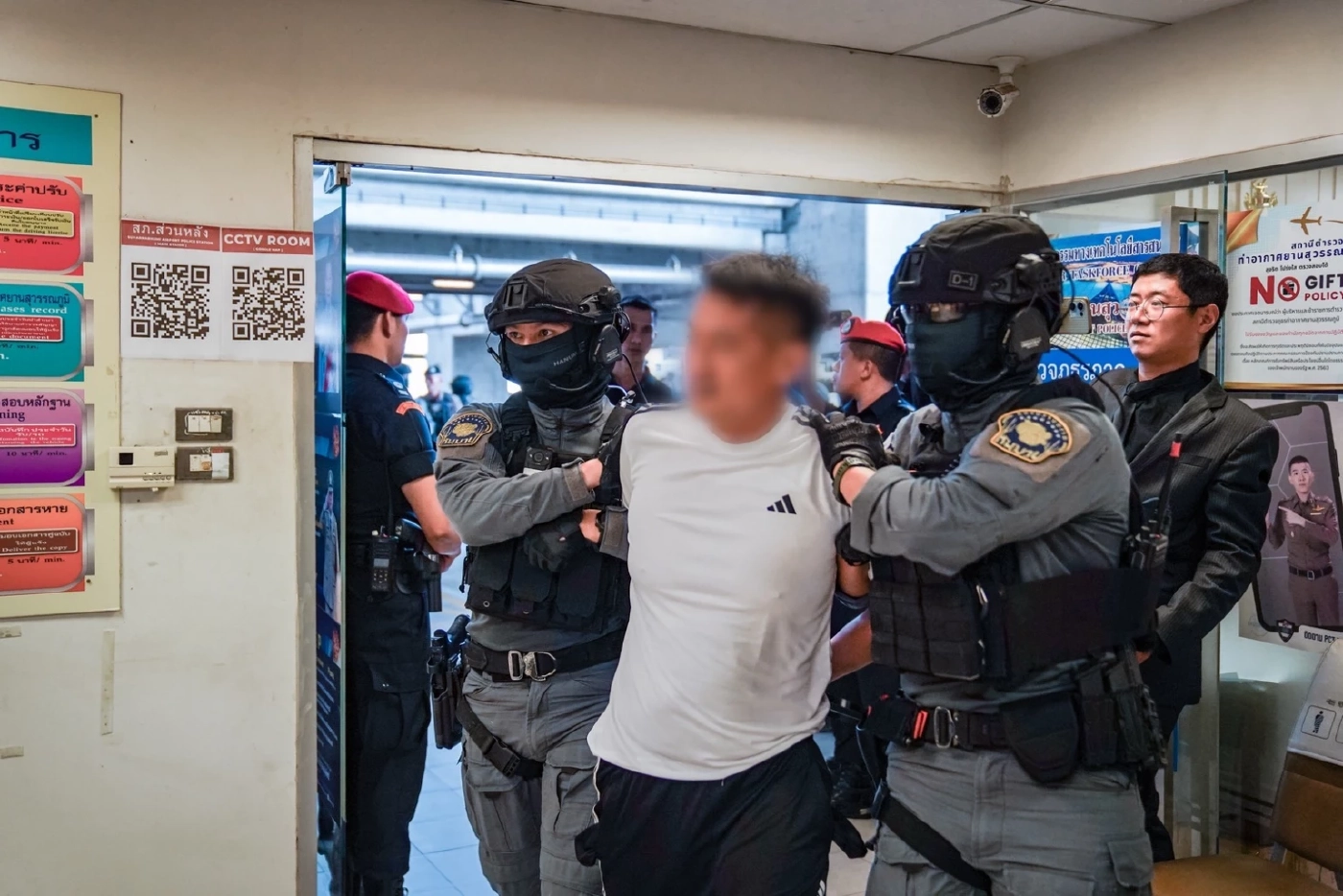 เปิดคลิป! "บิ๊กก้อง" สั่งทีมหนุมานคุมตัว "เฉอ จื้อเจียง" เจ้าพ่อเมืองพนันชเวโก๊กโก่ ส่งกลับจีน