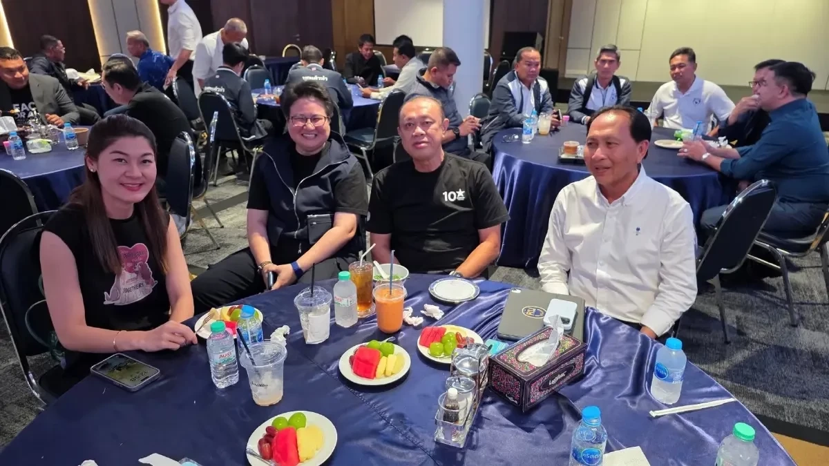 2 สส.หญิง เพื่อไทย "สุดารัตน์-สรัสนันท์" เปิดตัวร่วมงาน ภท.