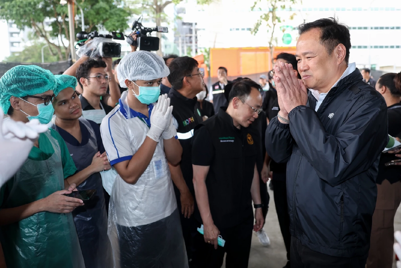 “อนุทิน” เปิด 8 มาตรการฟื้นฟูชีวิตผู้ประสบอุทกภัยหาดใหญ่-ภาคใต้