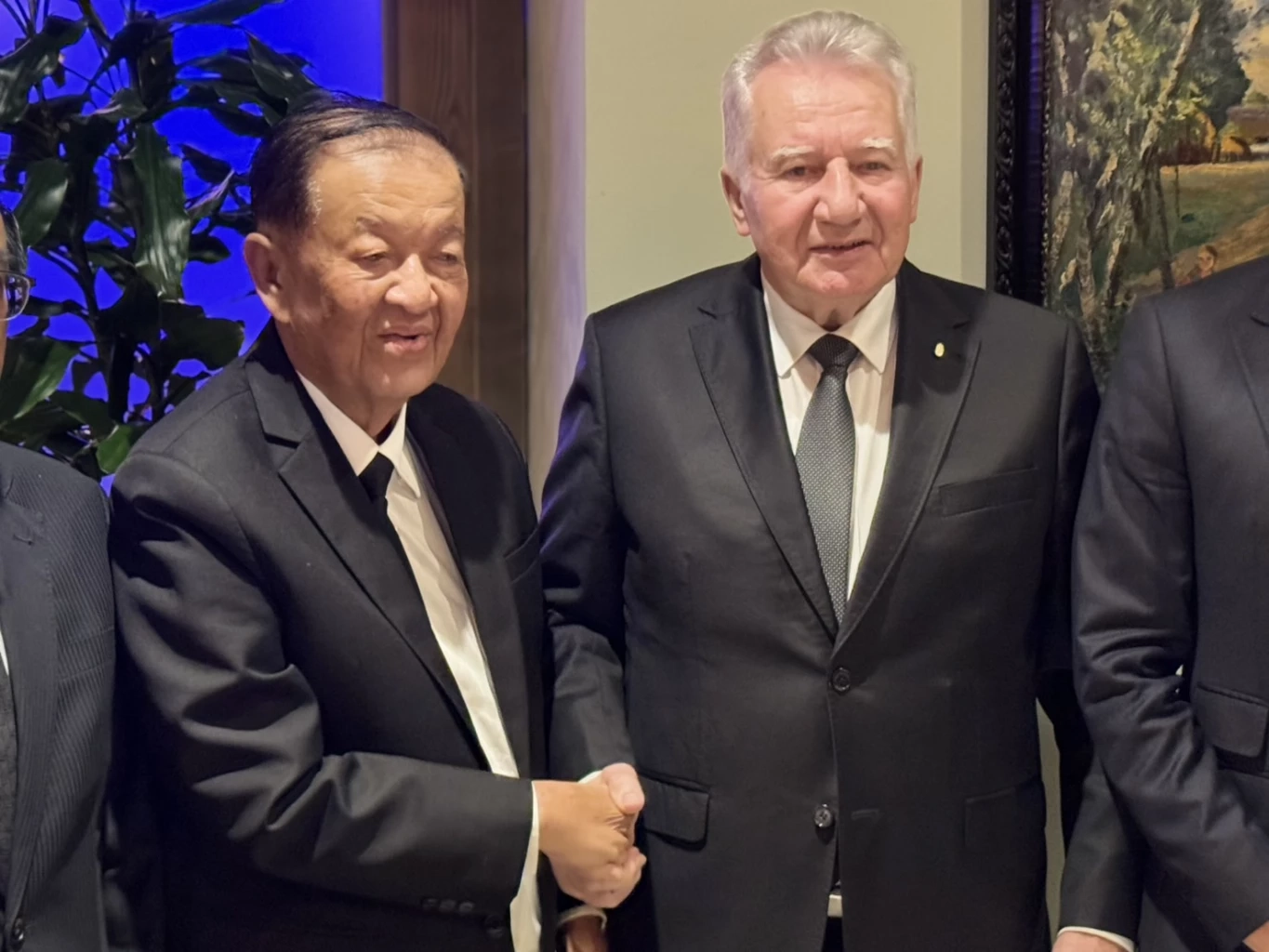 ฮังการี "แกะดำยุโรป" - บทเรียนไทยด้านนโยบาย ตปท.? พึ่งตัวเอง (มีคลิป)