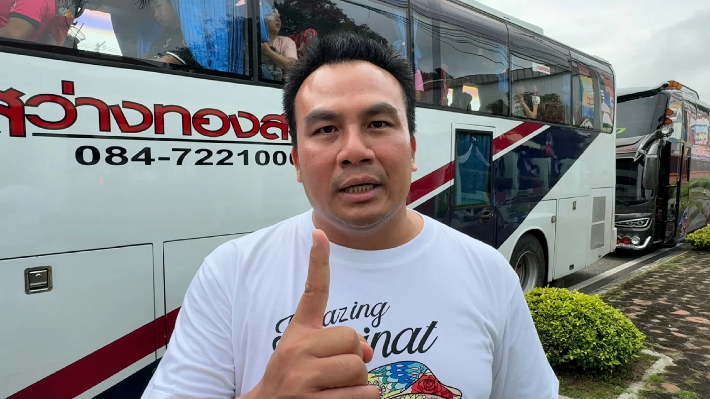 นัดนี้พี่ขอ! ทัพกองเชียร์ รร.อบจ.ชัยนาท เข้า กทม.เชียร์นักเตะ คว้าแชมป์บอล 7