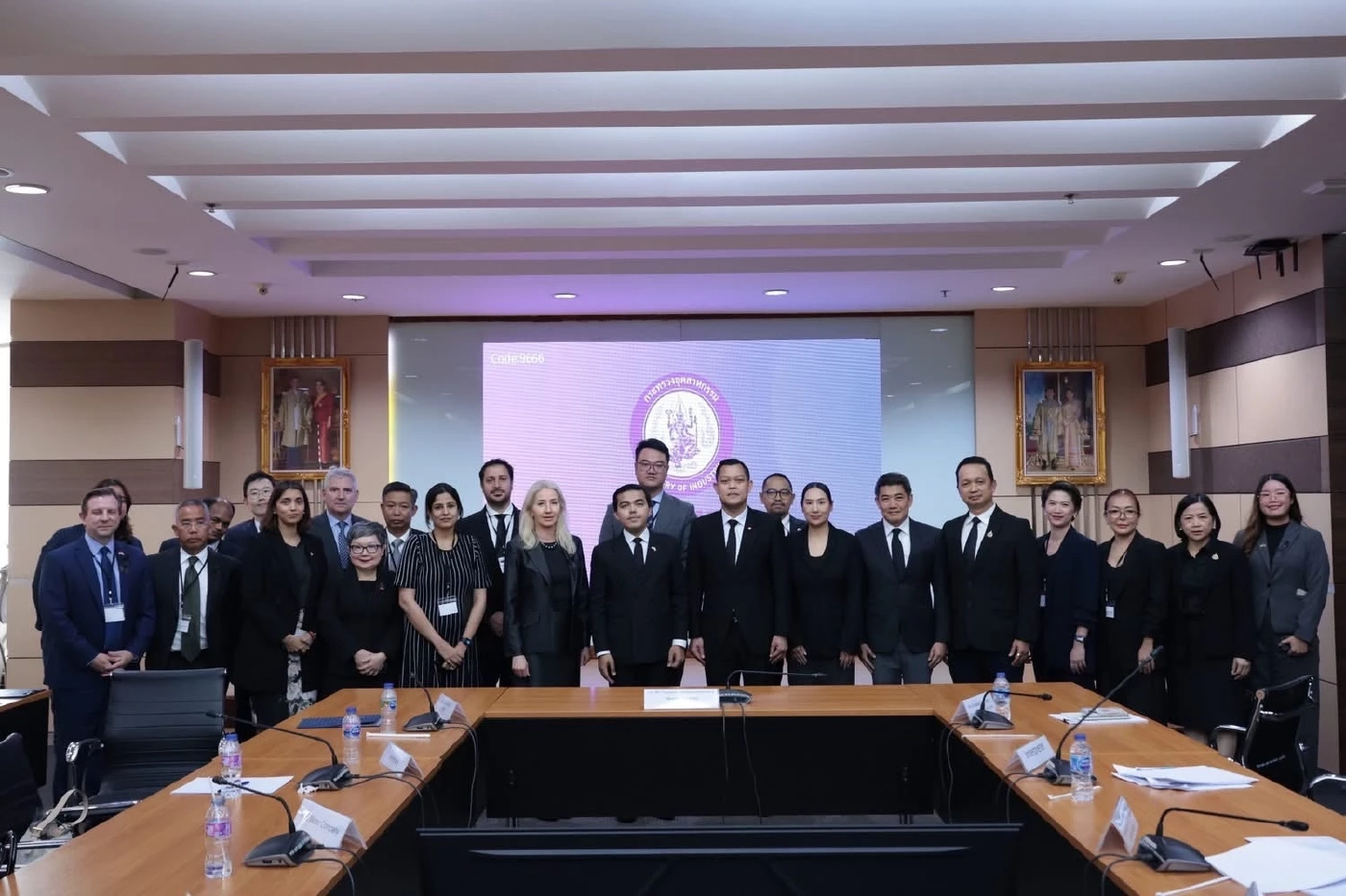 "ธนกร" ต้อนรับคณะผู้บริหาร USABC ดันความร่วมมือ ศก.ไทย-สหรัฐฯ