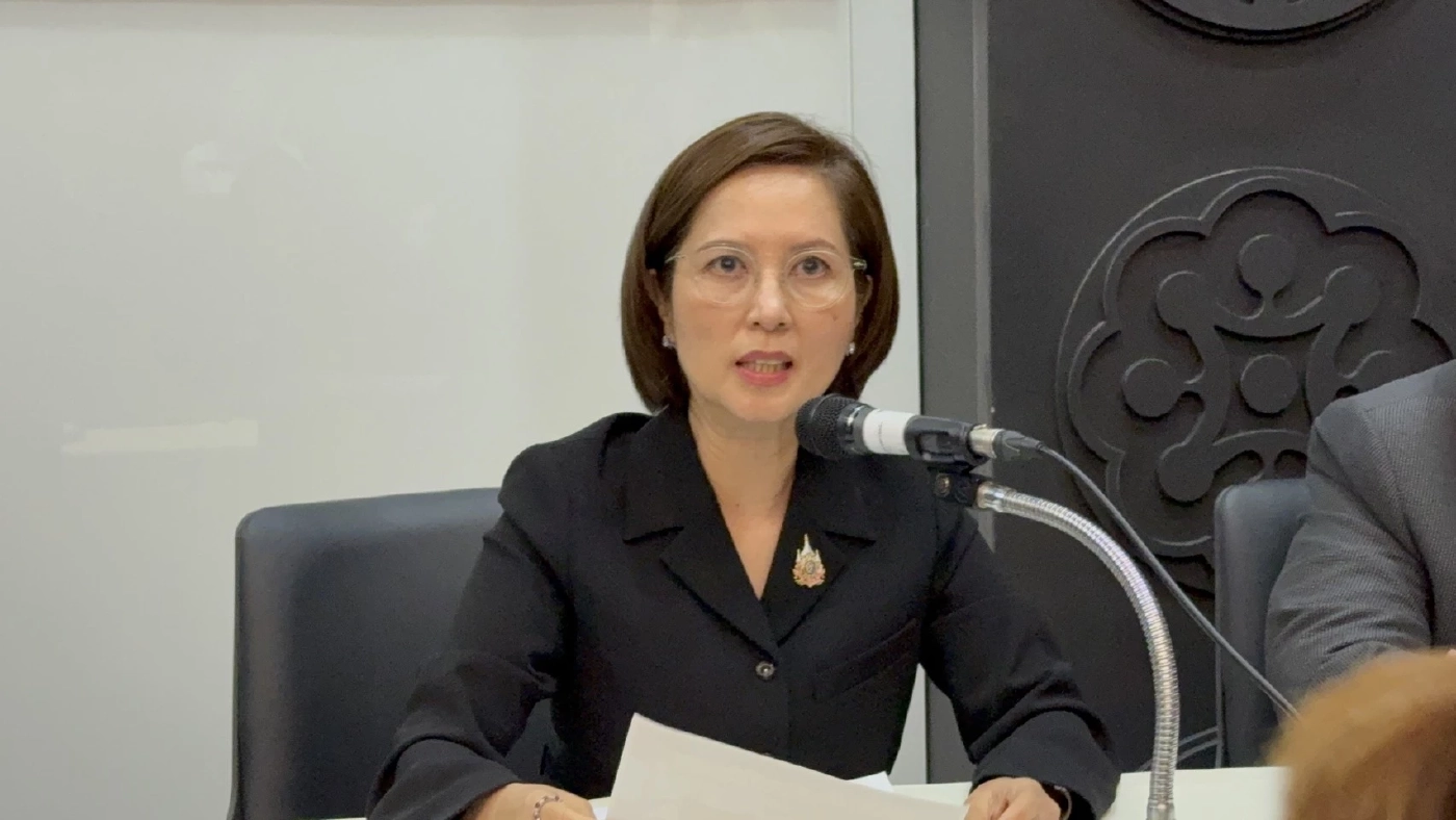 นางสาวตรีนุช เทียนทอง รมว.แรงงาน