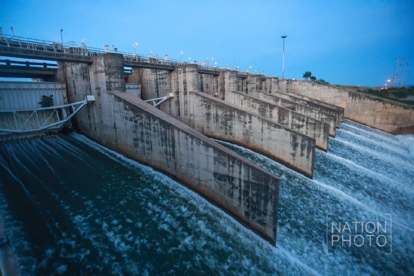 "เพื่อไทย" ชี้ เขื่อนเต็มเกือบ 100% น้ำท่วมแล้วกว่า 2 ล้านไร่ กระทบ 5 แสนคน