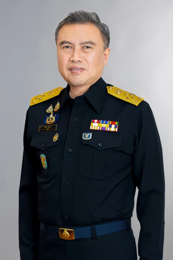 ดร.พรชัย ฐีระเวช อธิบดีกรมสรรพสามิต