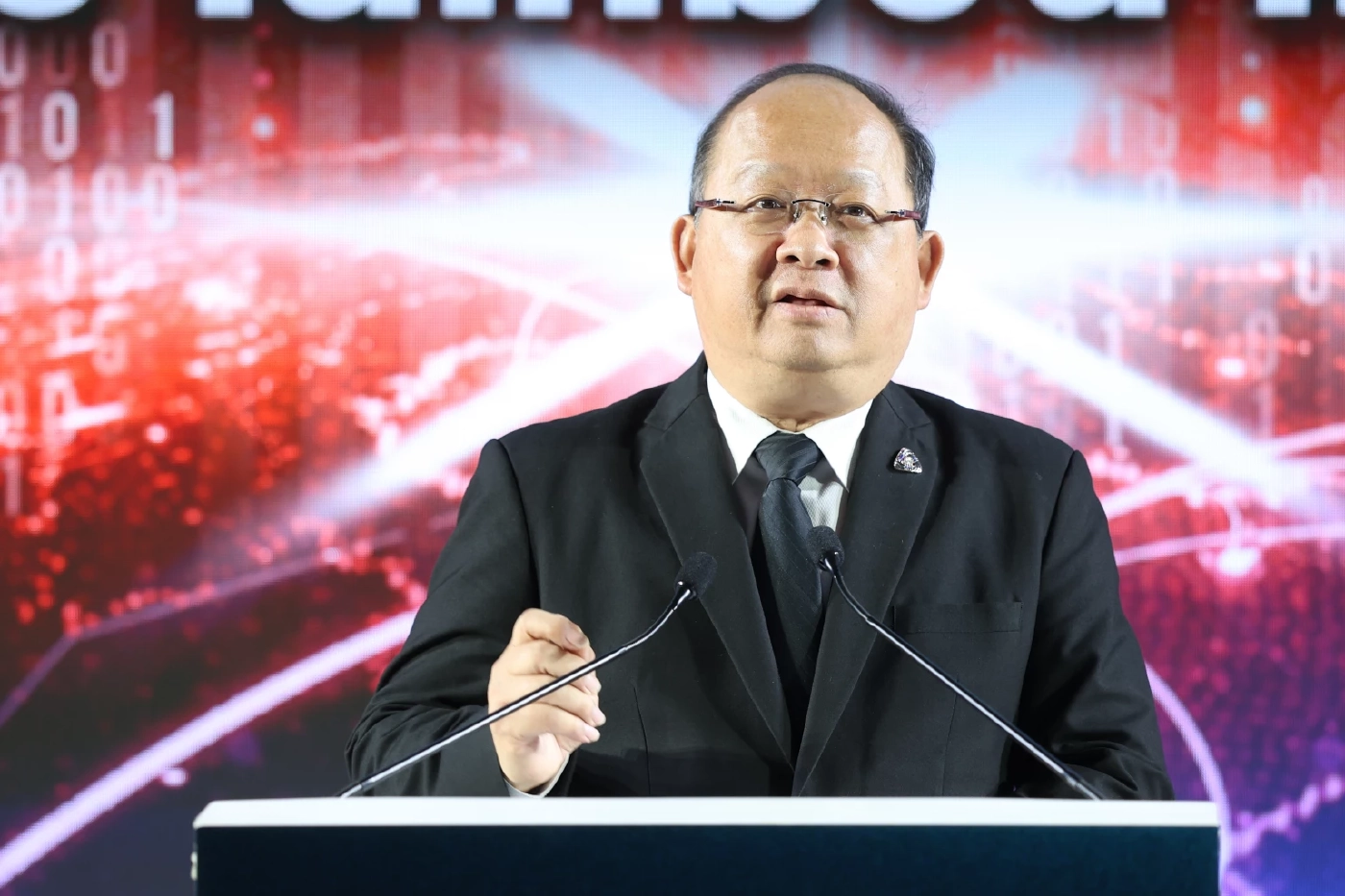 เกรียงไกร เธียรนุกุล