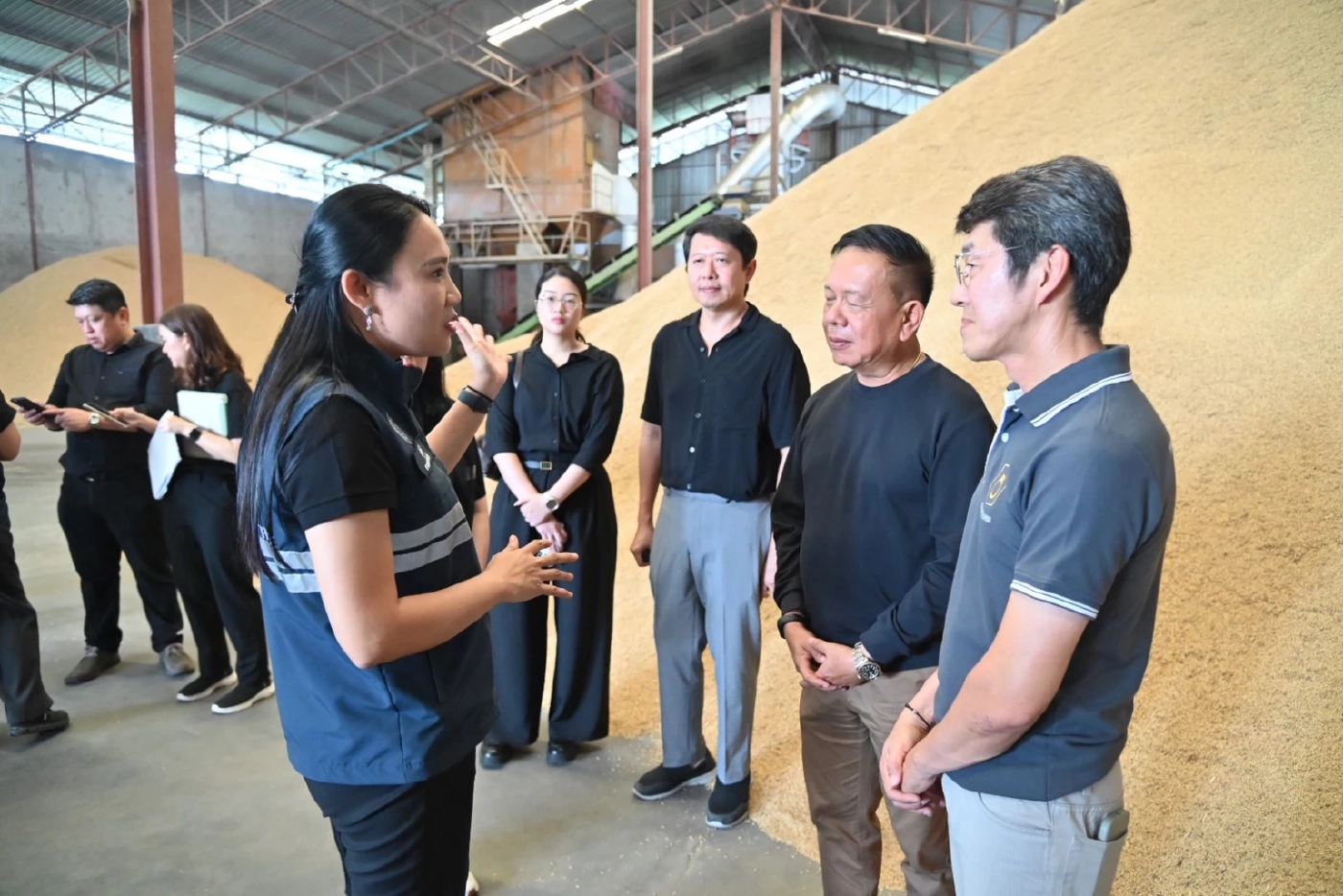 พาณิชย์ลุยภาคอีสาน เตรียมความพร้อมโรงสีรับผลผลิตข้าวนาปี