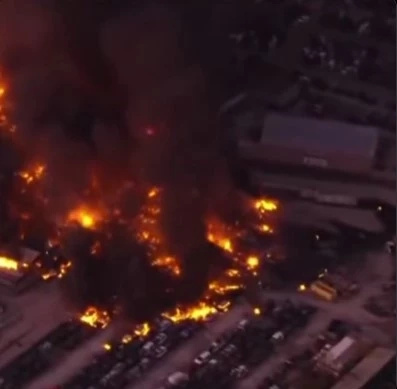 ระทึก! เครื่องบิน UPS บรรทุกน้ำมัน 280,000 แกลลอนก่อนระเบิดไฟลุกท่วมรันเวย์