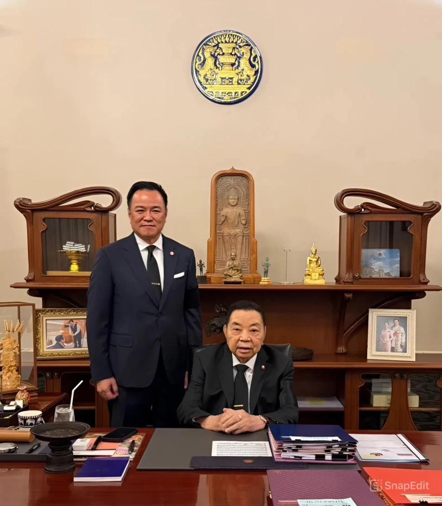 "พ่อนายกฯ" เข้าทำเนียบฯ คาดร่วมทานอาหารกลางวันกับ "ลูกชาย"