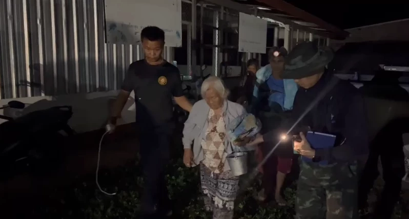 ระทึก!! เสียงระเบิดดังฝั่งหนองหญ้าแก้ว ประชาชนสองชาติอพยพวุ่น!