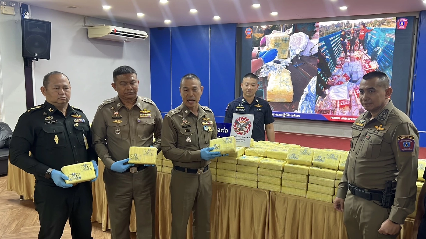 ตำรวจ 191 สกัดจับรถบรรทุกข้าวตบตาเจ้าหน้าที่ ซุกยาบ้า 5 ล้านเม็ด
