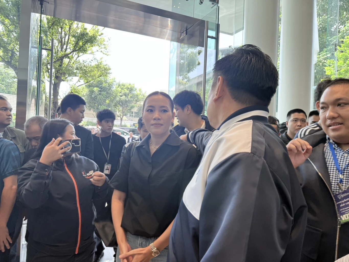 สรัสนันท์ อรรณนพพร 