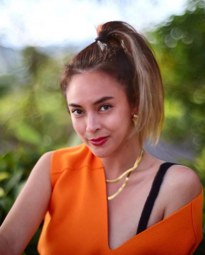 ด่วน! ตำรวจ ปอศ.บุกจับ "นานา ไรบีนา" ที่บ้านพักย่านพระโขนง