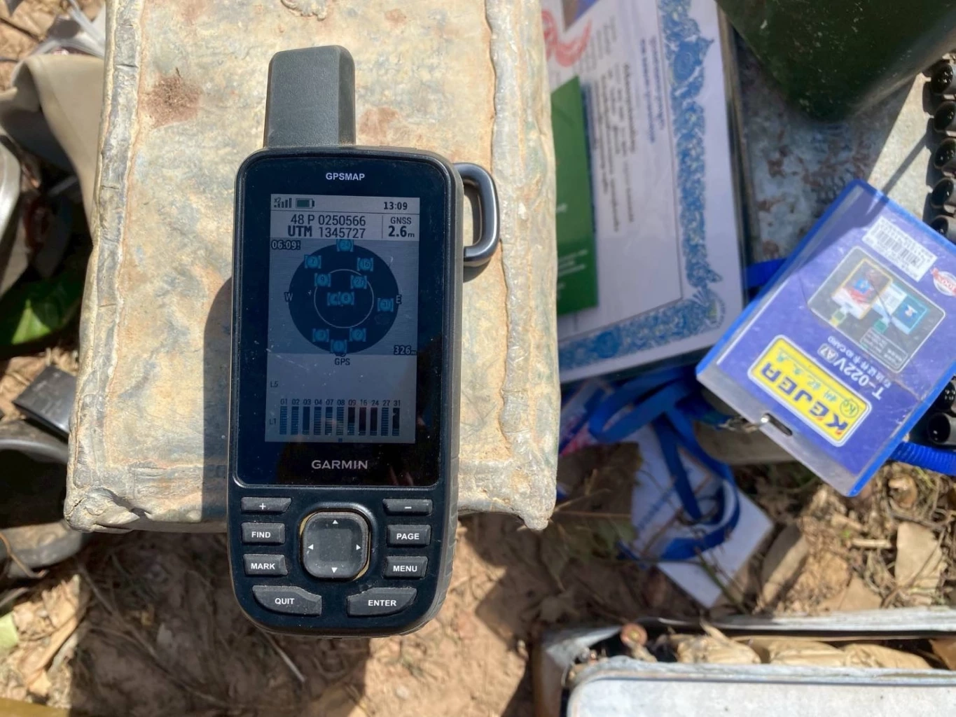 เปิดคลิป! เร่งเก็บกู้ หัวกระสุนปืนใหญ่ดัดแปลงเป็น "ทุ่นระเบิด"