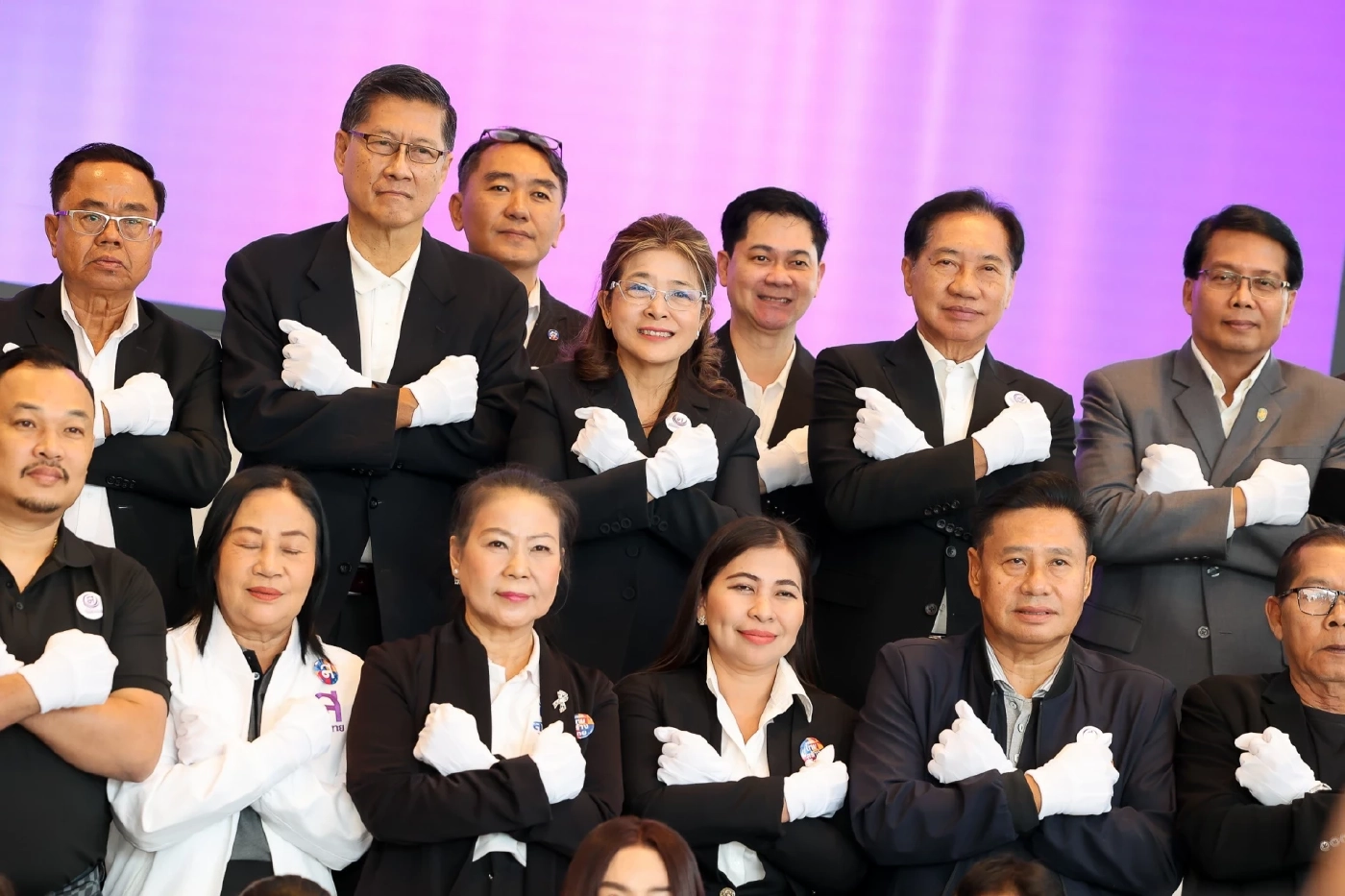 "ไทยสร้างไทย" ดัน "พลโท ภราดร" ขึ้นบัญชี "นายกฯ" สู้ศึกเลือกตั้ง