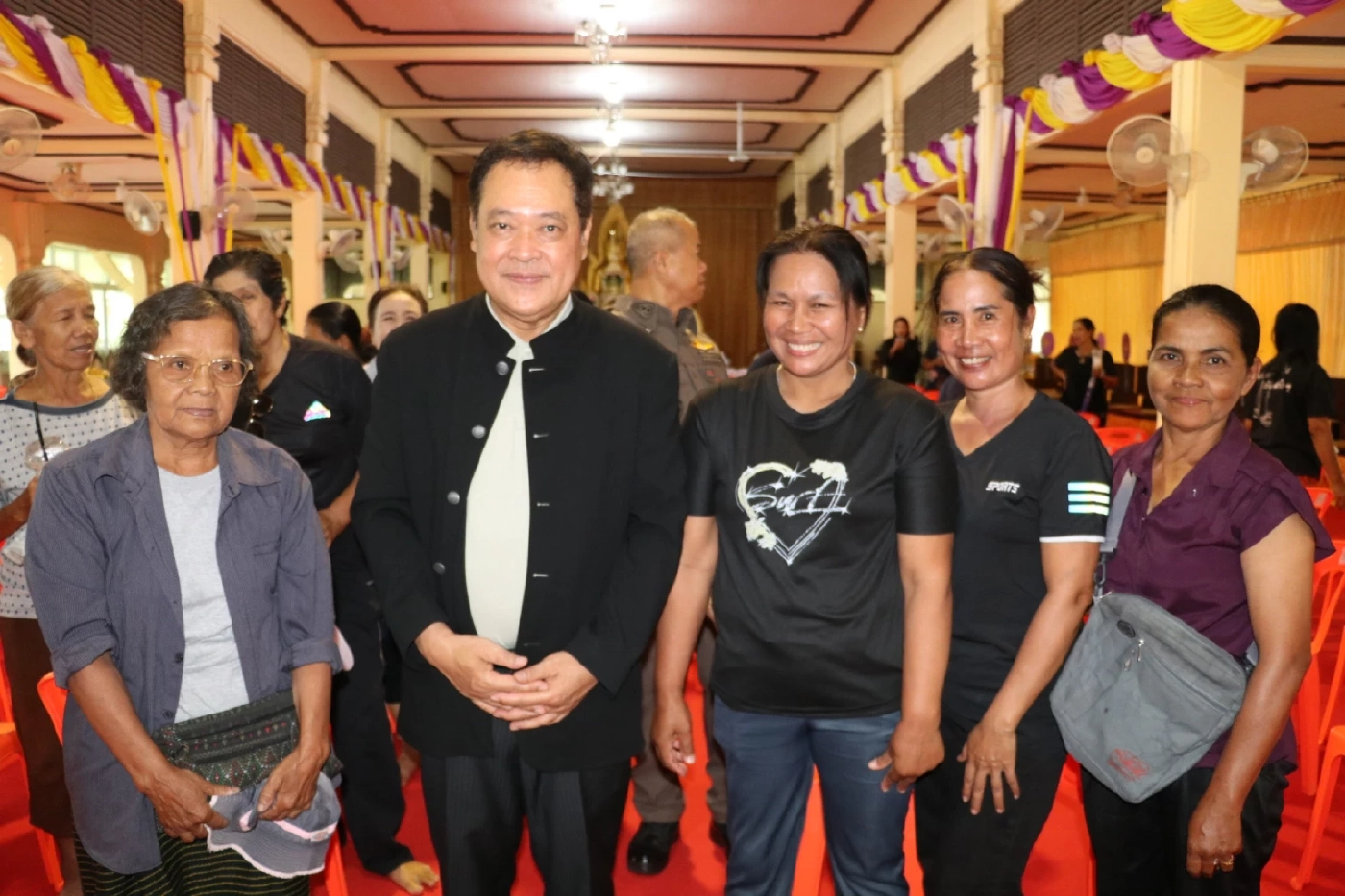 "พ.ต.อ.ทวี" ลุยชายแดนใต้ ชู คืนความเป็นธรรมชาวบ้าน