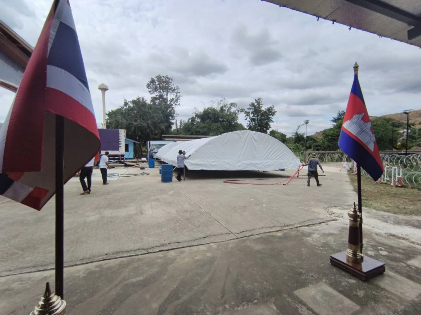 “บิ๊กเล็ก” ลงนามหยุดยิงพรุ่งนี้ มีผลทันที 72 ชม.หากกัมพูชายิงอีกตอบโต้ได้