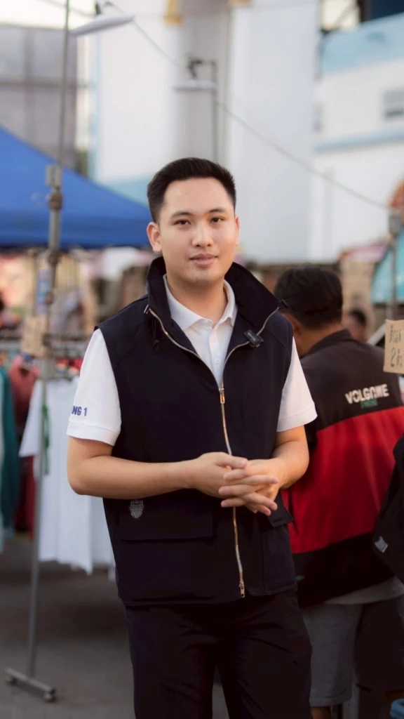 อดีต สท.เต้ย เจนใหม่น้ำเงิน ที่กำลังโด่งดังในโซเชียล