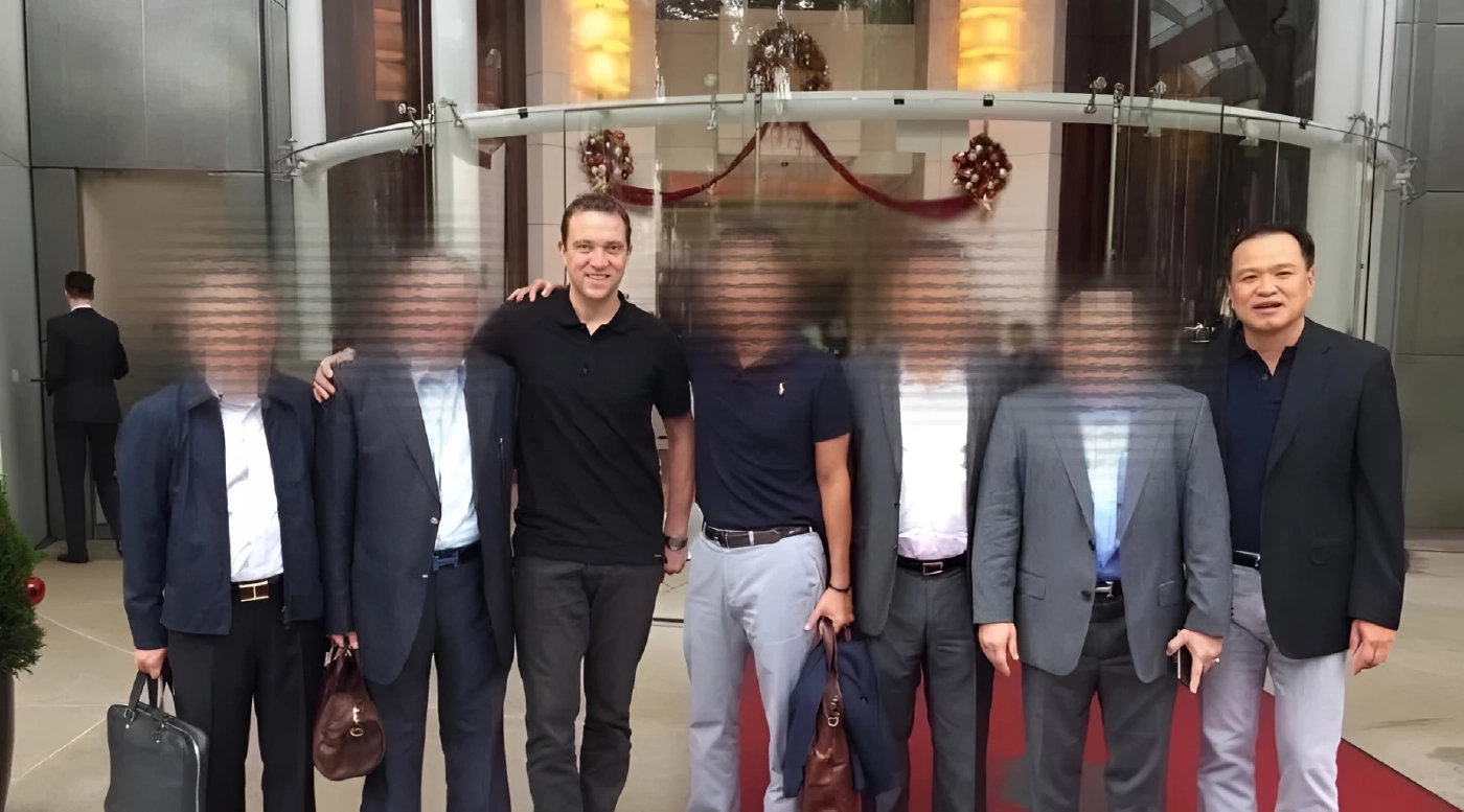 "เอกนิติ" แจงภาพกับ "เบน สมิธ" ไม่เกี่ยวข้อง เจอกันในงานหลักสูตรผู้บริหารระดับสูง ตร.