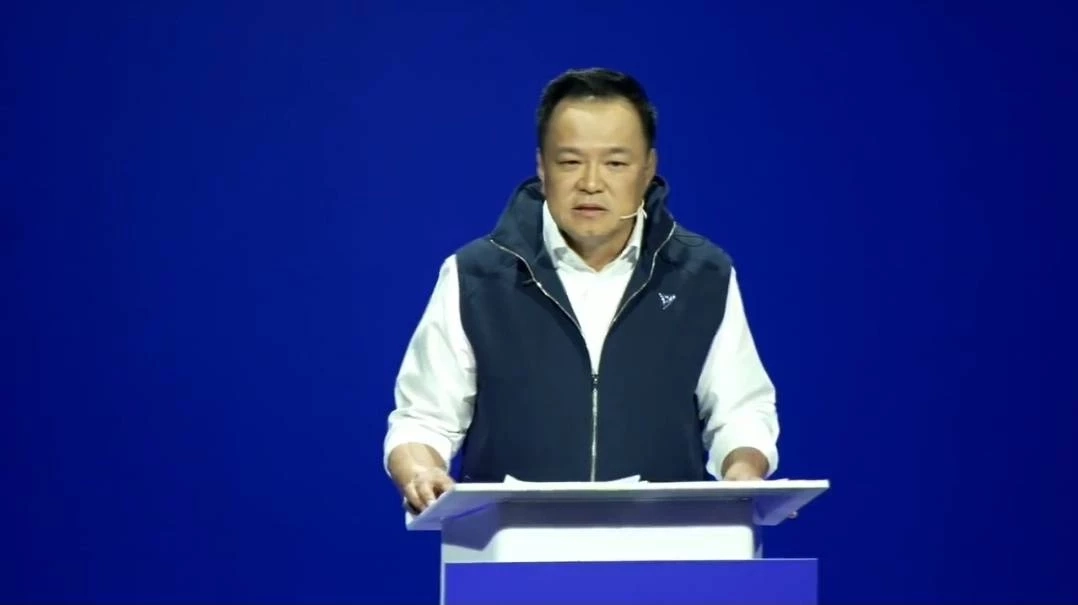 นายอนุทิน ชาญวีรกูล หัวหน้าพรรคภูมิใจไทย 