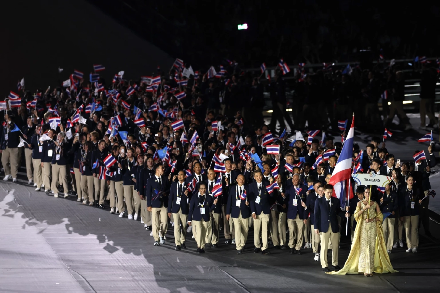 ประมวลภาพ พิธีเปิด "ซีเกมส์ ครั้งที่ 33" สู่มาตรฐานโลก "พระราชินี" นำทัพนักกีฬาไทย