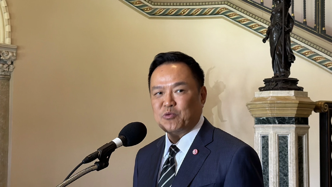 นายอนุทิน ชาญวีรกูล นายกรัฐมนตรี และรัฐมนตรีว่าการกระทรวงมหาดไทย ในฐานะหัวหน้าพรรคภูมิใจไทย 