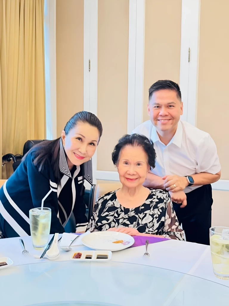 "กัญจนา" แจง "วราวุธ" ไม่ได้ทิ้งพรรคฯ แต่ต้องย้ายไป "ภูมิใจไทย" เพราะเสี่ยงสอบตก