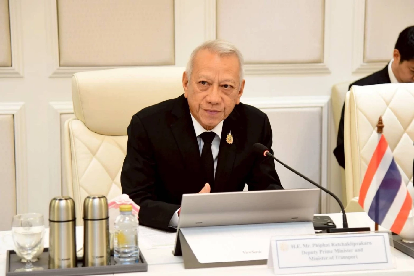 "พิพัฒน์" ลุยลดค่าครองชีพ "บัตรโดยสารเหมาจ่ายรายวัน" 40 บาทตลอดวัน