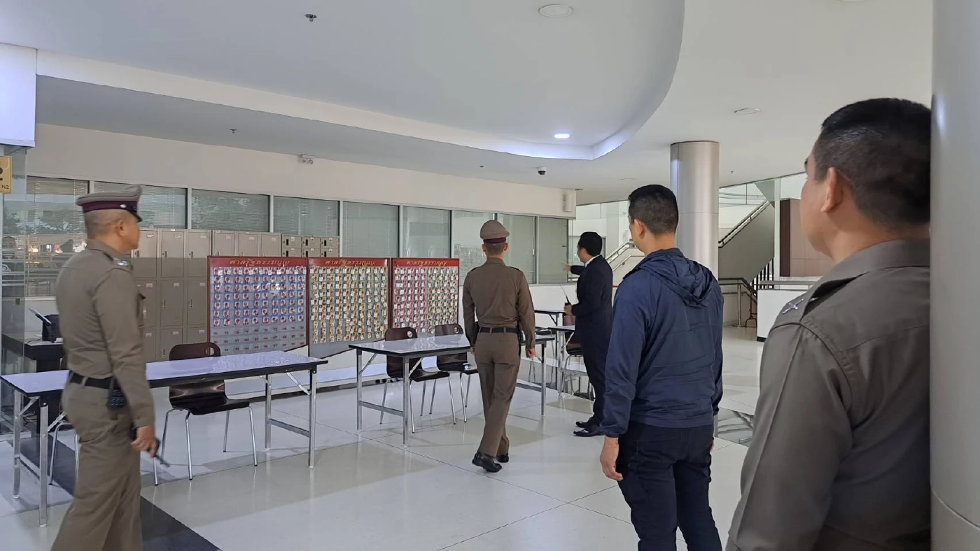 "ภูมิธรรม" มั่นใจแจงศาล รธน.ได้ ปมถูกร้องใช้อำนาจแทรกแซงคดี "ฮั้ว สว."