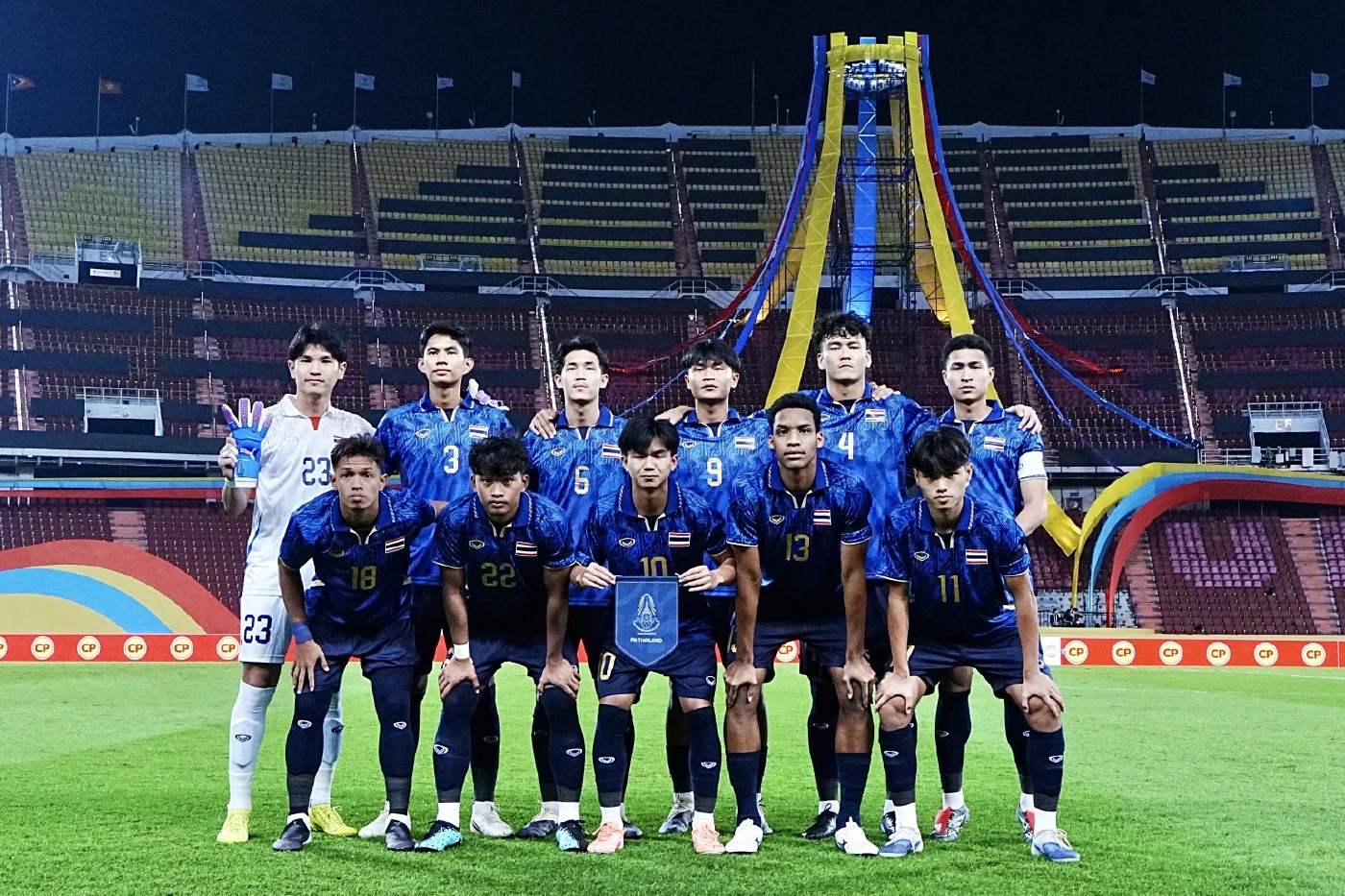 "ช้างศึก" รัว 3 ประตูครึ่งหลัง ต้อน สิงคโปร์ 3-0 ลิ่วตัดเชือก ซีเกมส์