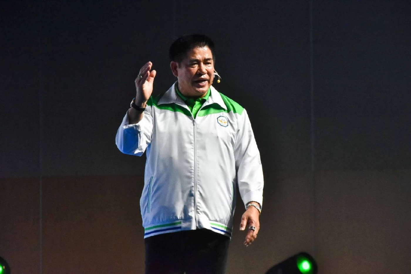 ร้อยเอกธรรมนัส พรหมเผ่า ประธานที่ปรึกษาพรรคกล้าธรรม