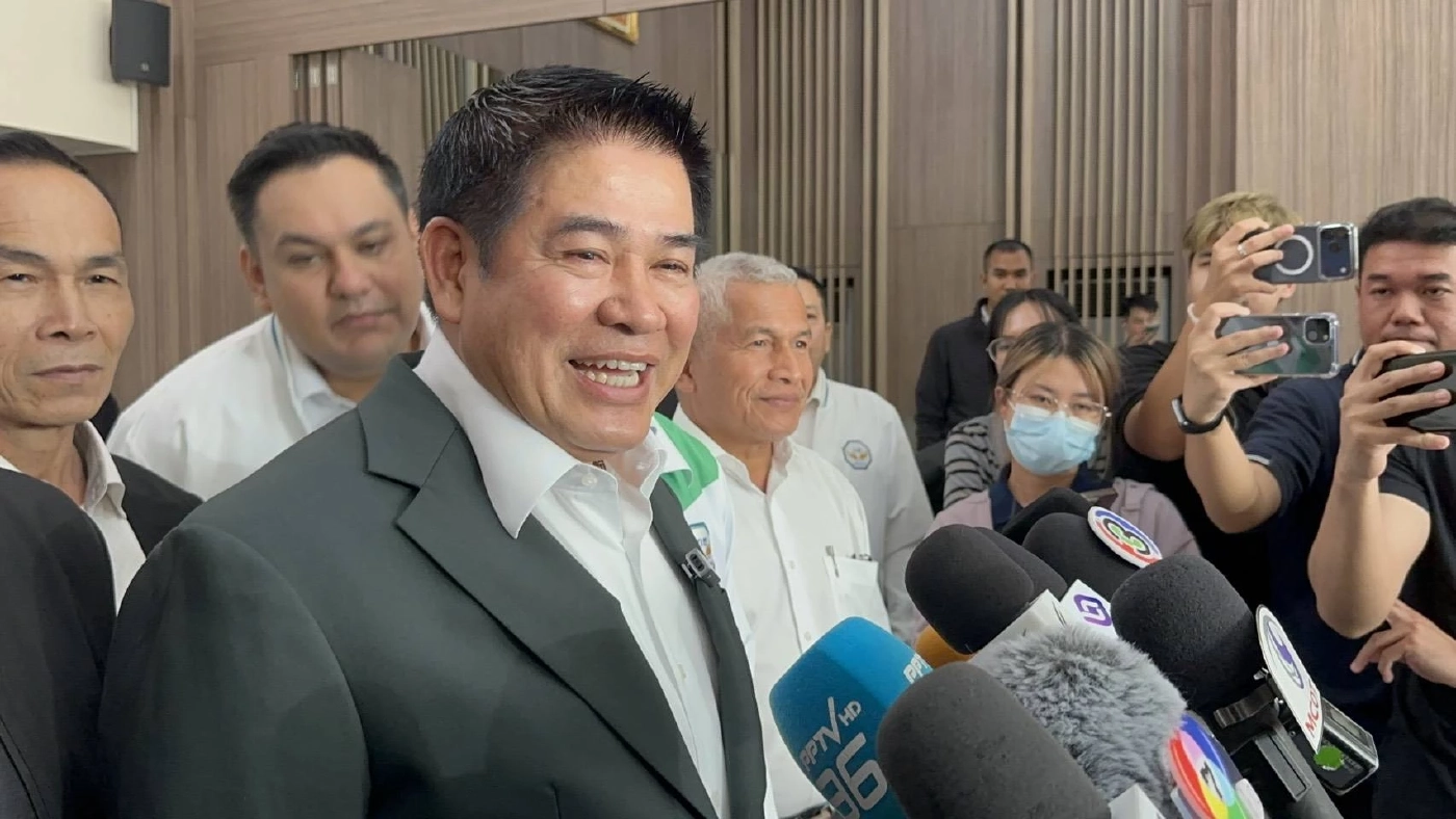 ร้อยเอกธรรมนัส พรหมเผ่า