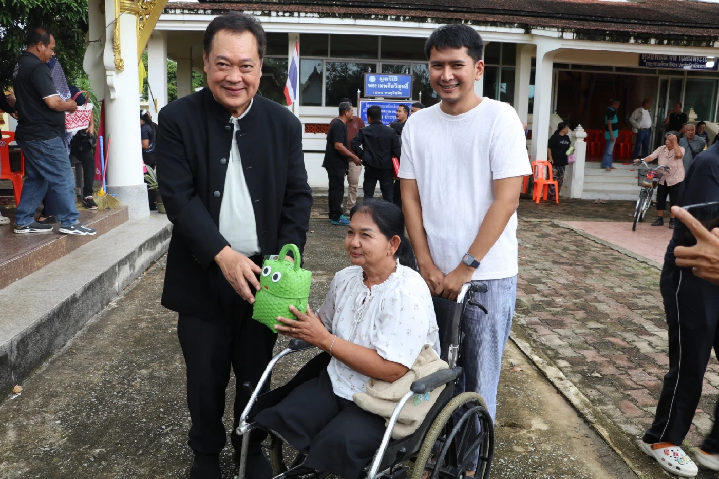 "พ.ต.อ.ทวี" ลุยชายแดนใต้ ชู คืนความเป็นธรรมชาวบ้าน