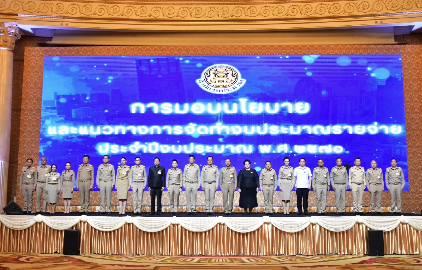 "นายกฯ อนุทิน" ทบทวนงบสร้างถนน ต้นเหตุขวางทางน้ำ "ท่วมหาดใหญ่" รัฐสูญเงินเยียวยามหาศาล