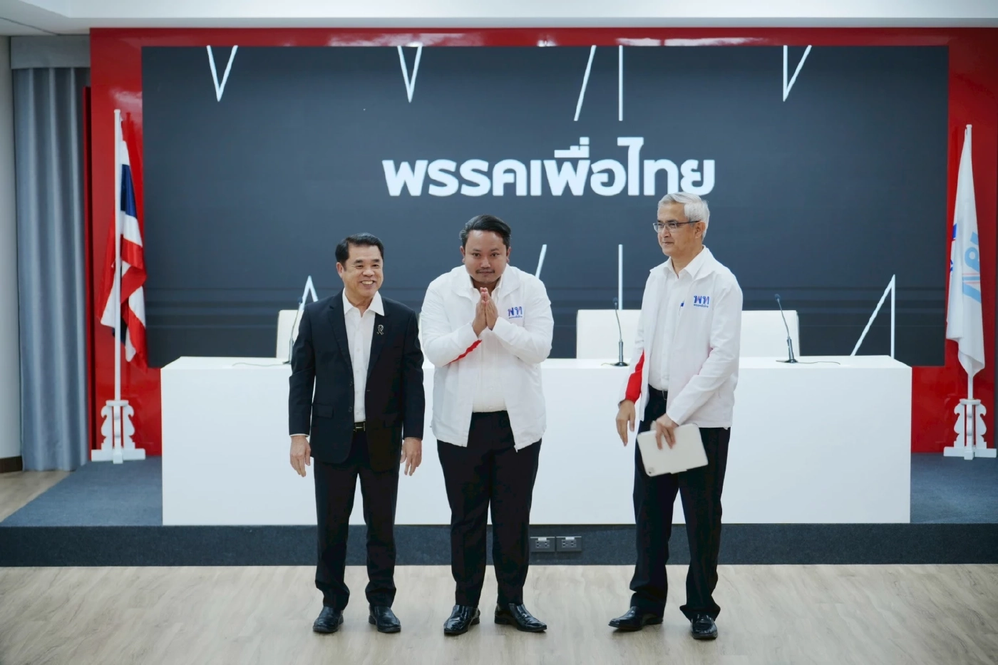 "เพื่อไทย" เปิดตัว "นิติศักดิ์ ธรรมเพชร" อดีต สส.รทสช. บ้านใหญ่พัทลุง หวัง "ปักธงเป็นหัวเรือภาคใต้"