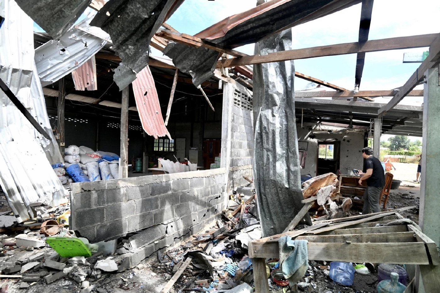 “นายกฯ” เตรียมถก สมช.สกัดส่งยุทธภัณฑ์ทางอ้อมถึง “กัมพูชา”