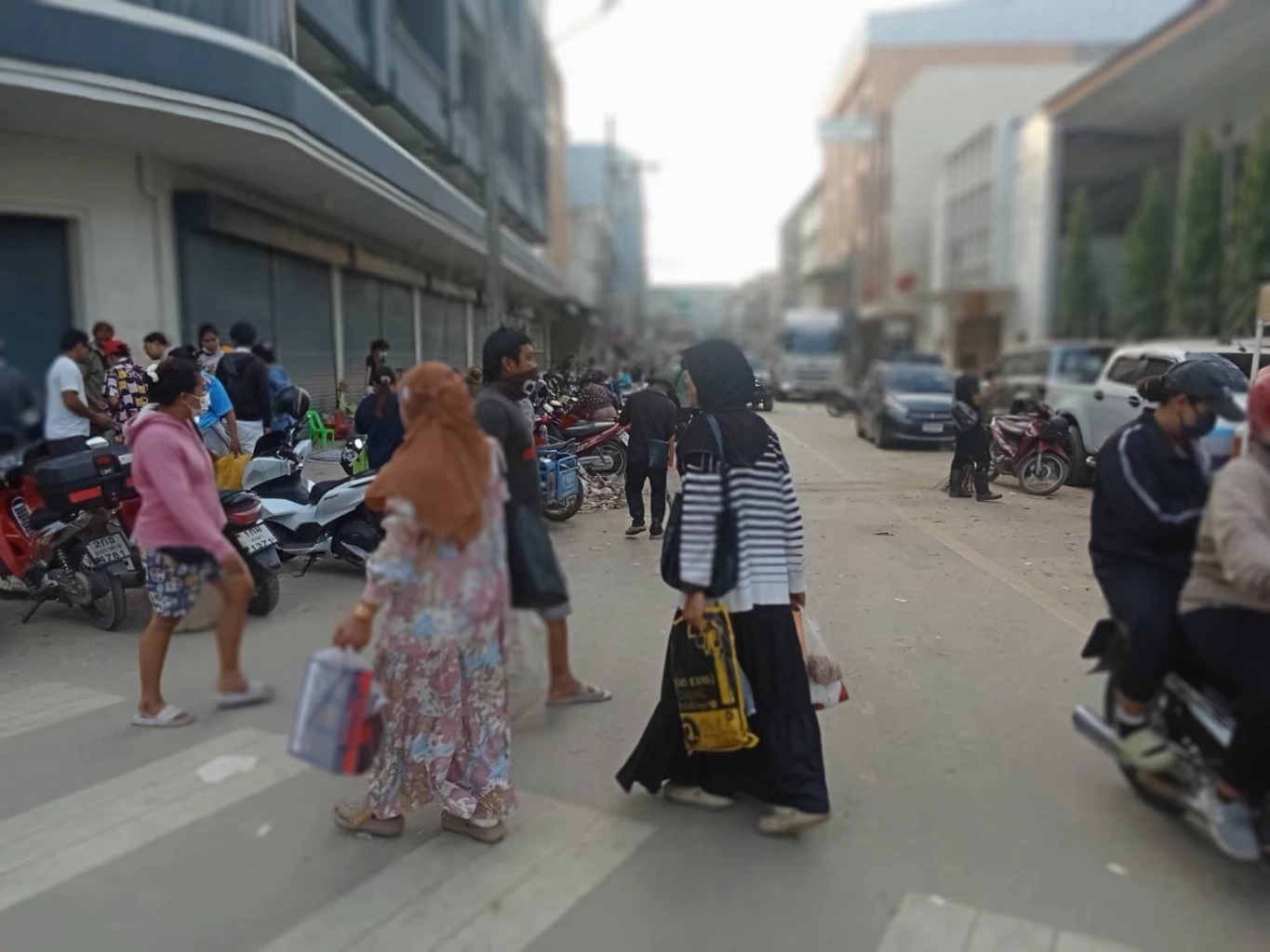 รัฐบาลคาดหยุดยาววันพ่อ คนไทยแห่เที่ยว เงินสะพัดกว่าหมื่นล้าน