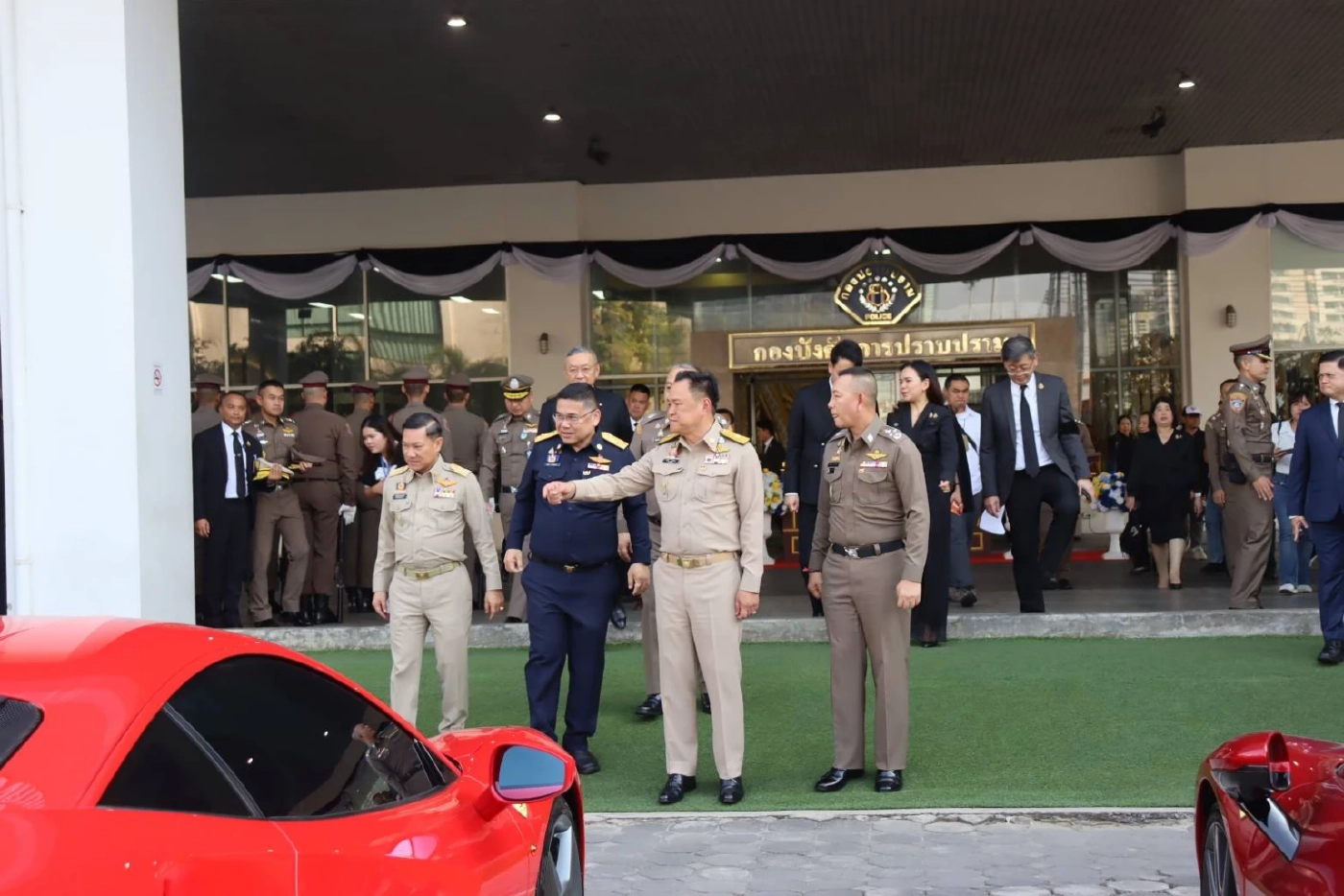 "นายกฯ" นำแถลงยึดทรัพย์ "หมื่นล้าน" เครือข่าย "เฉิน จื้อ - ก๊ก อาน - ยิม เลียก"