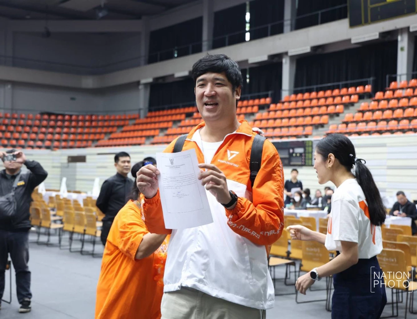 เท่าพิภพ ลิ้มจิตรกร