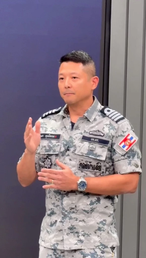 นาวาเอก นรา คุณโฑถม ผู้ช่วยโฆษกกองทัพเรือ