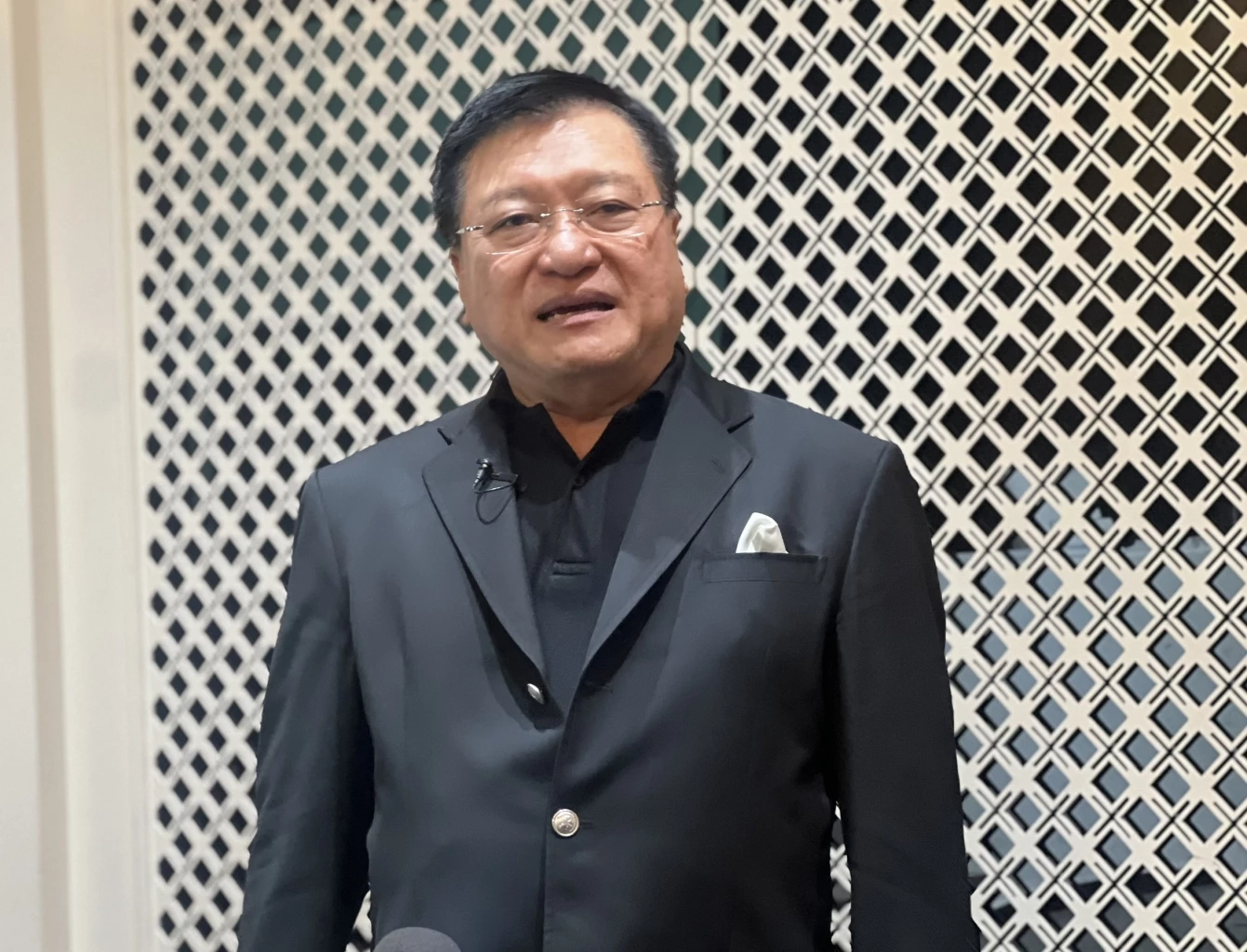 เปิด "สเปกนายกฯ" คนไทยต้องการผู้นำ "มีคุณธรรม-โปร่งใส" พบ "เท้ง" นำ