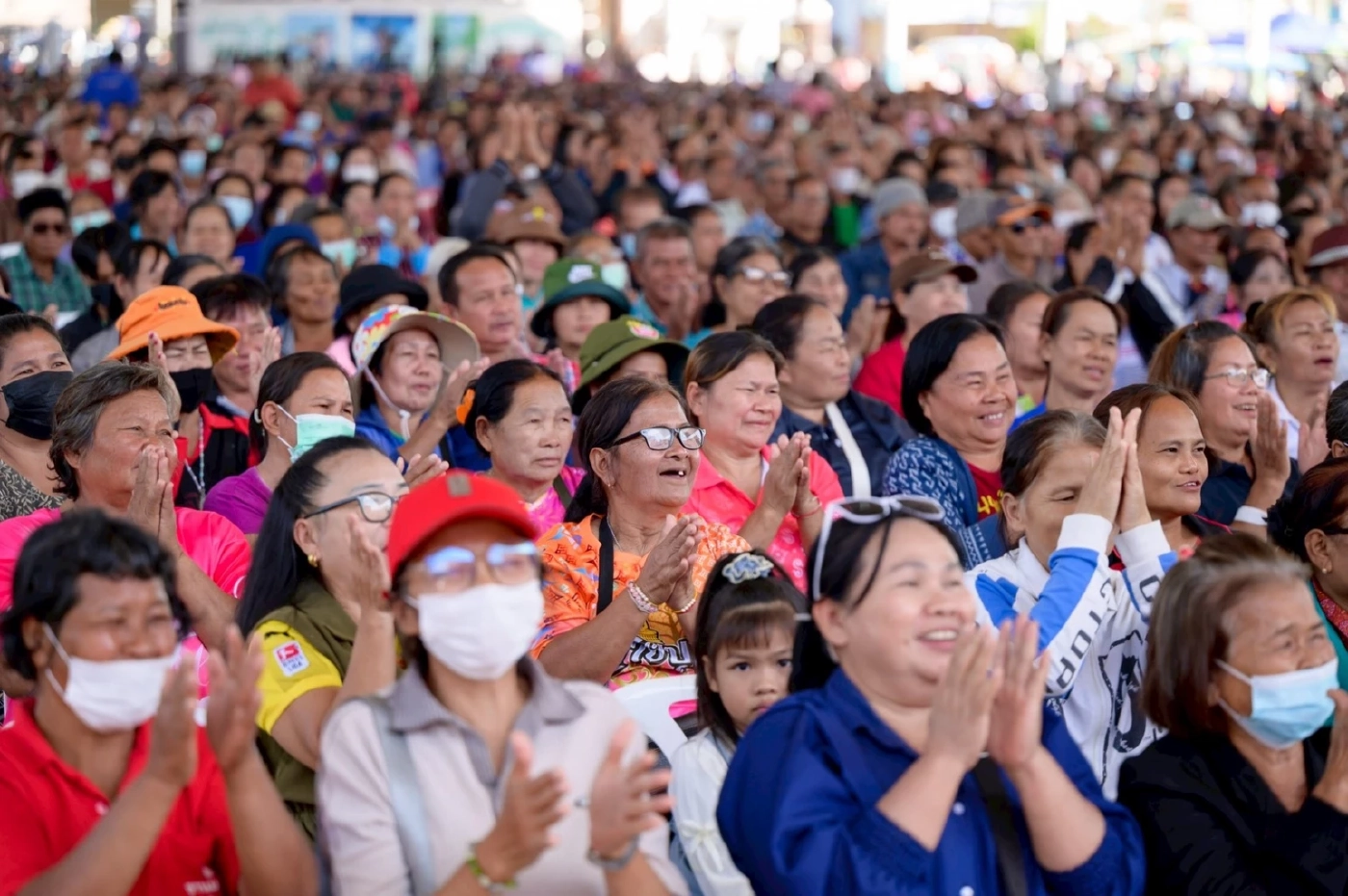 จิราพร – ชญาภา สินธุไพร ลั่นไม่ขายอุดมการณ์ ยืนยันอยู่กับ “พท.”