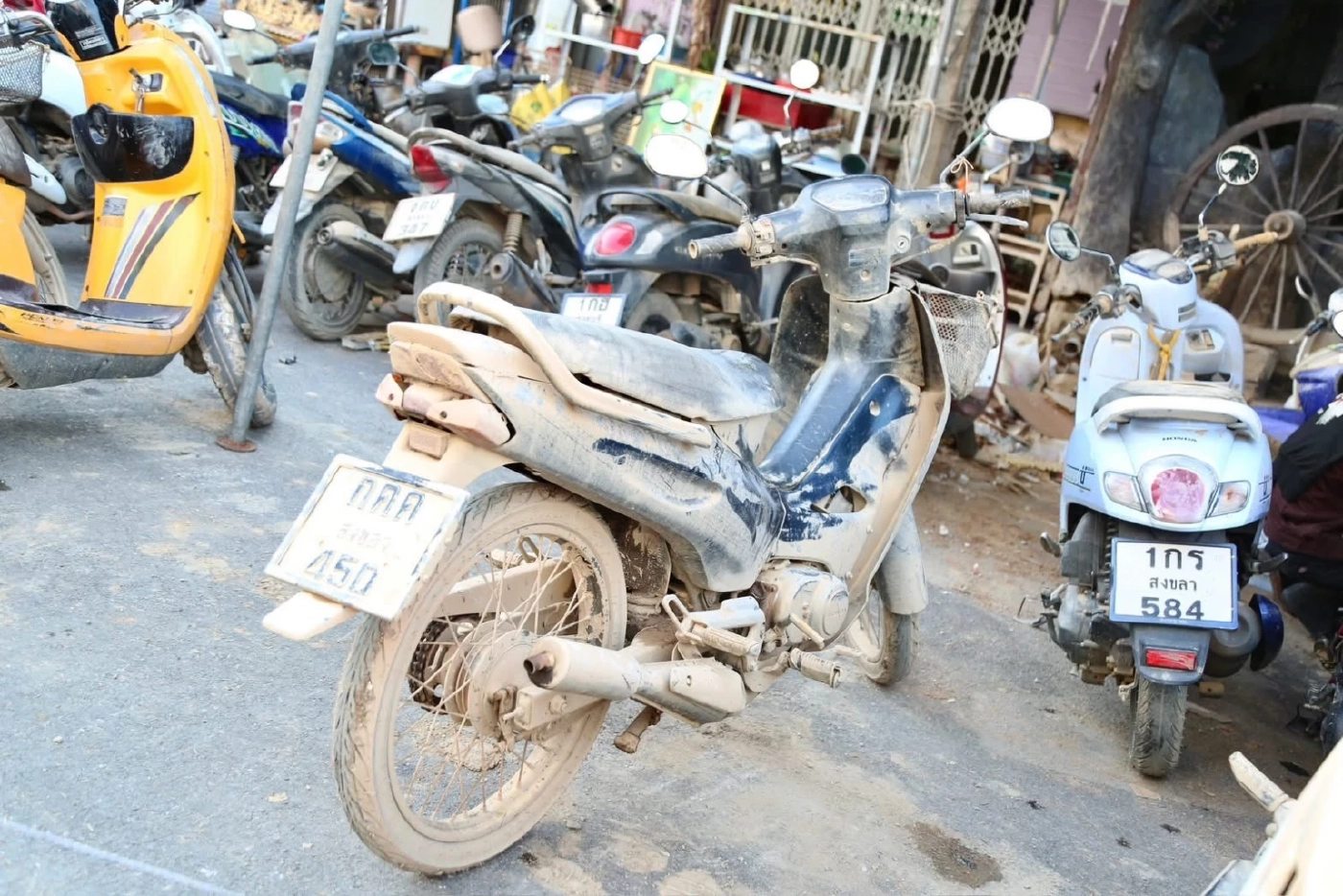 ซ่อมได้! "นฤมล" โชว์ผลงาน "Fix It Center" นำ นศ.อาชีวะ ลุยหาดใหญ่ ฟื้นยานพาหนะ อุปกรณ์ไฟฟ้า