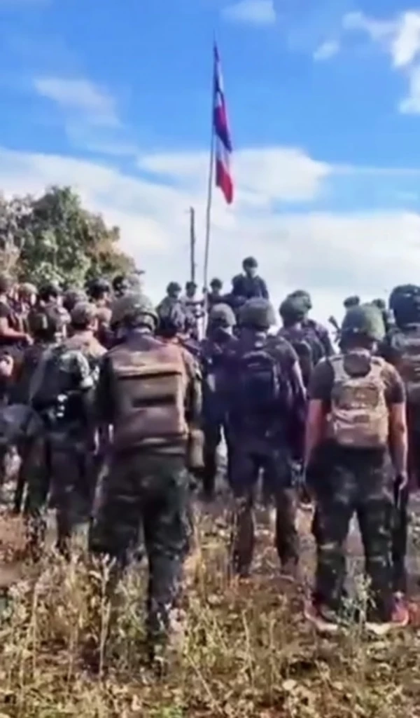 เปิดคลิป! ทัพภาค 2 ยึด "เนิน 225" ได้แล้ว ตัดเส้นทางกัมพูชาจ้องยึดคืน "เนิน 350" จ.สุรินทร์