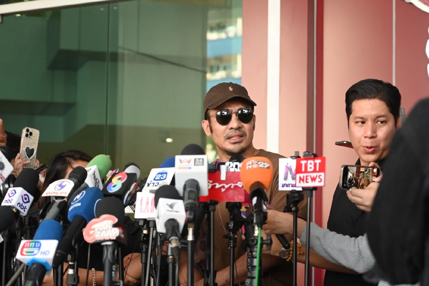 "ผู้การ ปอศ." ชี้ เพื่อน-คนใกล้ชิด 17 คน แจ้งความเอาผิด "นานา ไรบีนา" เสียหายร่วม 195 ล้านบาท